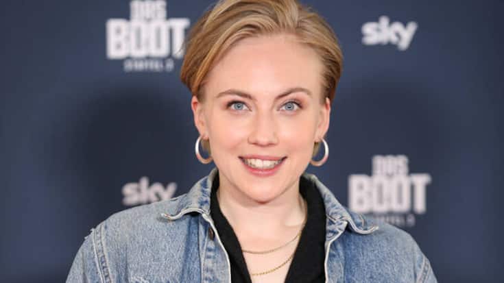 FOTOCALL - DAS BOOT - STAFFEL DREI im Hilton Berlin Hotel in Berlin Elisa Schlott Darstellerin Greta Nussmeier FOTOCALL - DAS BOOT - STAFFEL DREI im Hilton Berlin Hotel in Berlin *** PHOTOCALL THE BOAT SEASON THREE at the Hilton Berlin Hotel in Berlin Elisa Schlott actress Greta Nussmeier PHOTOCALL THE BOAT SEASON THREE at the Hilton Berlin Hotel in Berlin Copyright: xEventpressx 