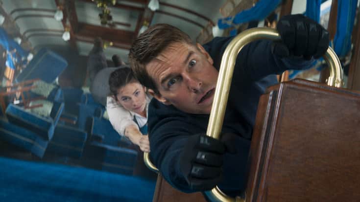 Jetzt bloss keine Billettkontrolle! Hunt (Tom Cruise) und Grace (Hayley Atwell).