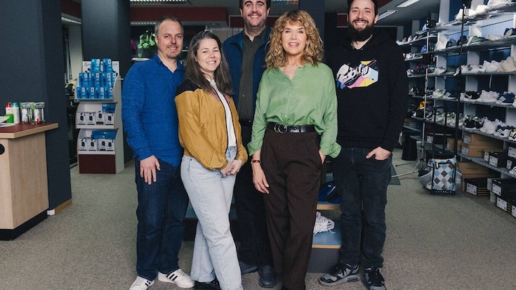 Crew hinter "«Never Ever»