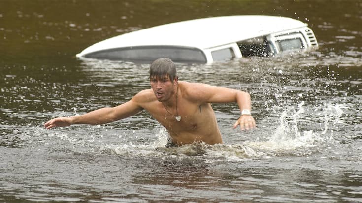 Jim Caviezel im 2008er-Remake von «Long Weekend» (1978).