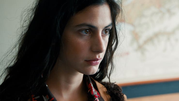 Chiara (Fotinì Peluso) hat die Macht der Drogen unterschätzt.