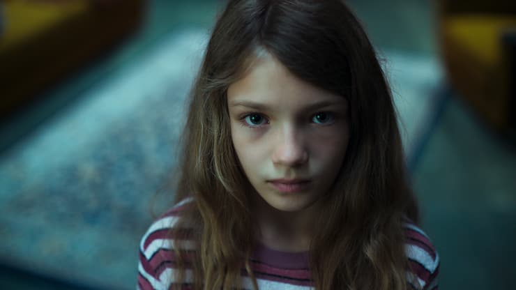 Naila Schuberth (als Hannah) am Set von «Liebes Kind». Sie kennt das originale Drehbuch nicht.