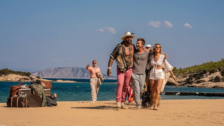 GLASS ONION: A KNIVES OUT MYSTERY 