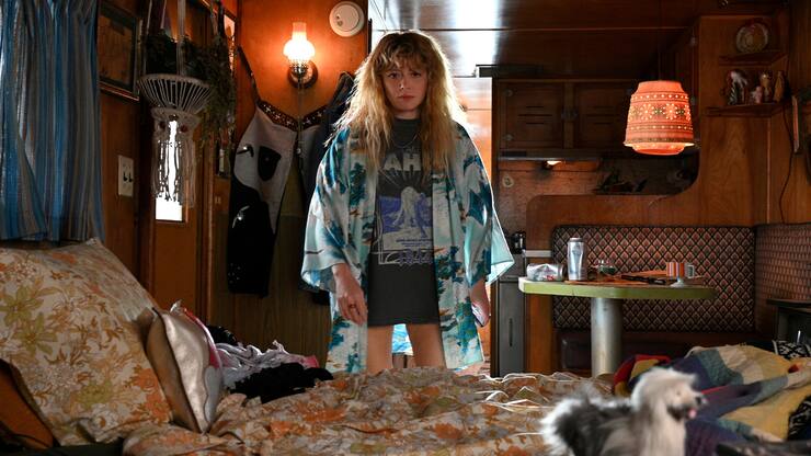 Charlie Cale (Natasha Lyonne) ist in «Poker Face» ein menschlicher Lügendetektor.
