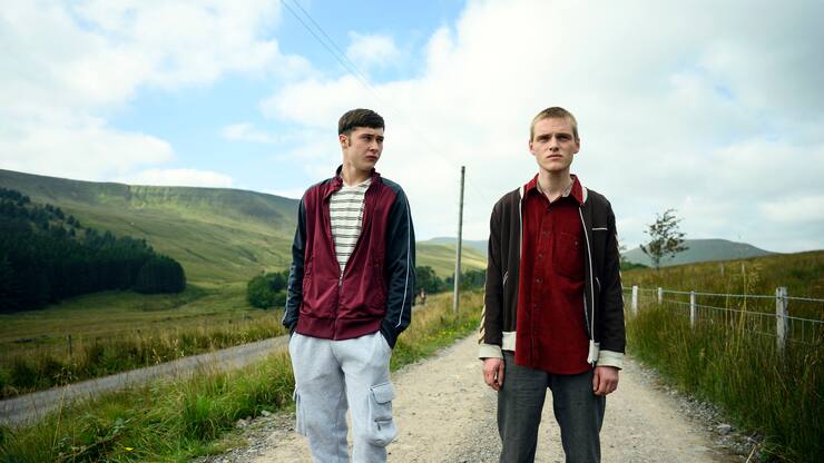 Zyniker trifft Greenhorn: Aaron (Samuel Bottomley, l.) und Danny (Lewis Gribben).