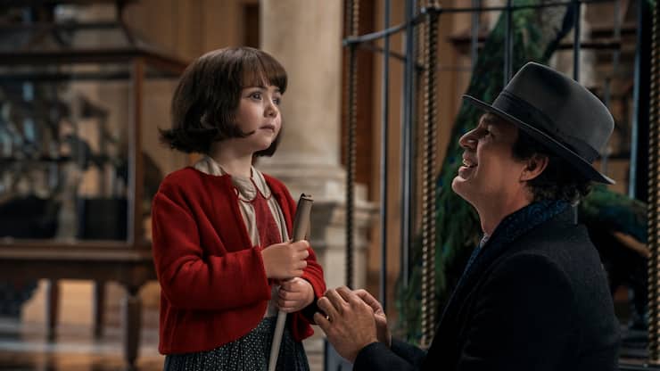 Daniel (Mark Ruffalo) erzählt seiner Tochter (Nell Sutton) vom magischen Edelstein.