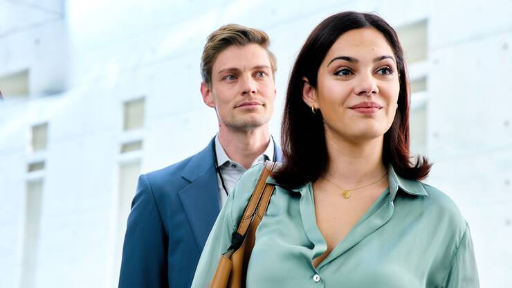 Max (Helgi Schmid) und Valerie (Nilam Farooq) sind Widerscher auf ähnlich perfidem Niveau.