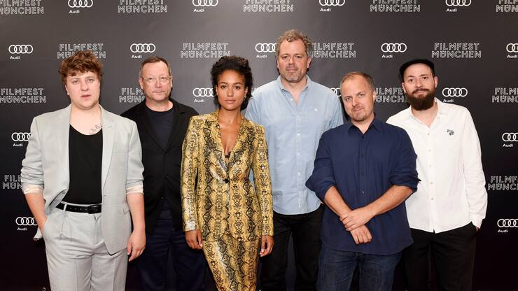 Thomas Schubert, Matthias Brandt, Larissa Sirah Herden, Jan Bonny, Matthias Murmann, Philipp Kässbohrer (v.l.)