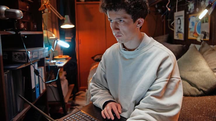 Tele Streaming Tipp How to Sell Drugs Online