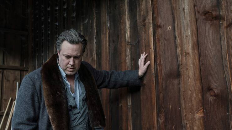 Nicholas Ofczarek als Gedeon Winter in «Der Pass».