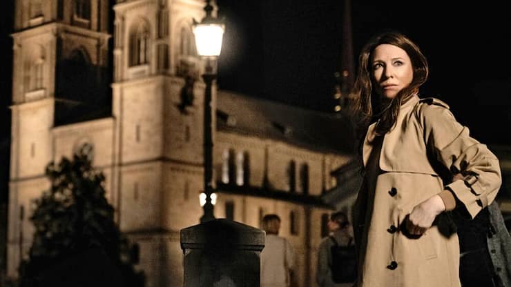 Dreh in Zürich: Cate Blanchett als Agentin vor dem Grossmünster.