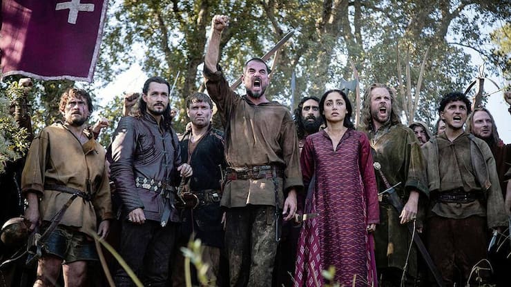 Kino – «William Tell»: Vereinte Eidgenossen – Wilhelm Tell hebt die Faust, seine Frau Suna steht ihm zur Seite.