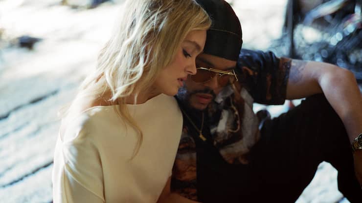 Jocelyn (Lily-Rose Depp) fühlt sich zu Tedros (The Weeknd) hingezogen.