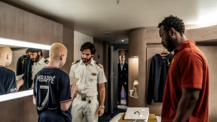 «Unwanted»: Die Flüchtlinge im Diskurs mit der Schiffsbesatzung.