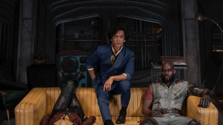 Cowboy Bepop, von links nach rechts: DANIELLA PINEDA als FAYE VALENTINE, JOHN CHO als SPIKE SPIEGEL und MUSTAFA SHAKIR als JET BLACK 