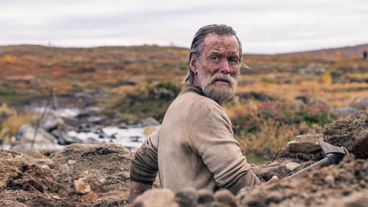 Atami (Jorma Tommila) findet in «Sisu» bald noch mehr Gold, das er vor den Nazis versteckt.