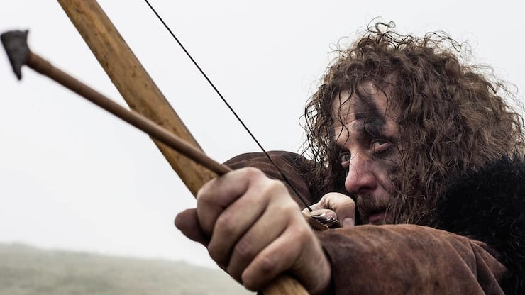 Wilko von Tellen schiesst mit Pfeil und Bogen nicht nur Äpfel vom Kopf.