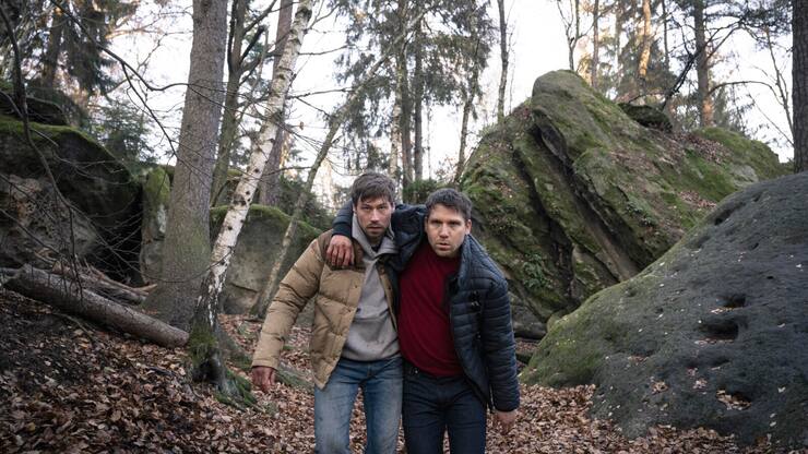 Die Brüder Roman und Albert in «Prey» Netflix