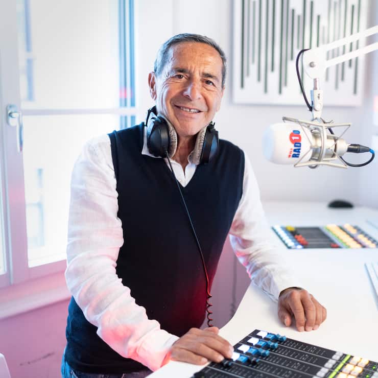 «Noch immer nutzt etwa ein Drittel der Schweizer Haushalte UKW:» Radiopionier und Medienunternehmer Roger Schawinski nimmt die SRG scharf in die Kritik.