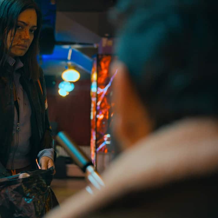 Annika (Nilam Farooq) legt sich mit üblen Dealern an.