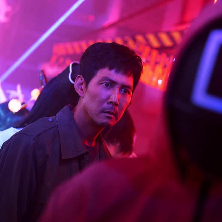 Den kennen wir doch! Seong Gi-hun (Lee Jung-jae), Sieger in Staffel 1, mischt wieder mit – aber diesmal aus anderen Gründen.