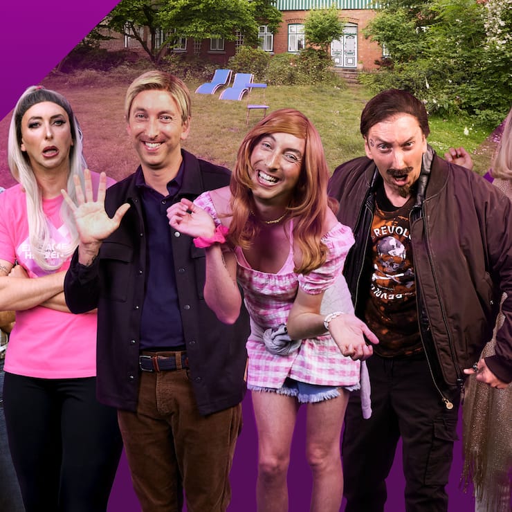 Torge «Freshtorge» Oelrich als Bauer, Influencerin, Verklemmter, Teenie, Rüpel und Neureiche im «Love Camp».