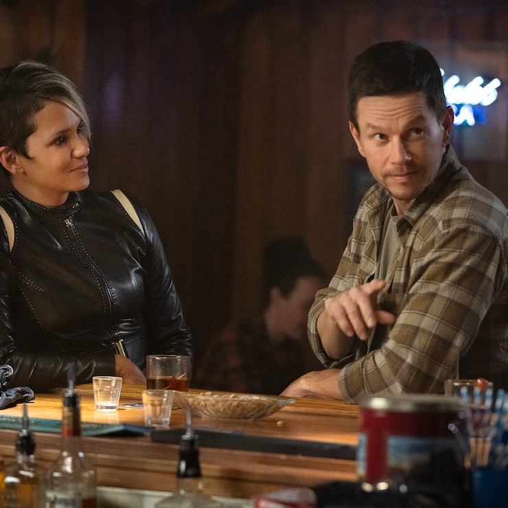 Agent auf Crashkurs: Mike (Mark Wahlberg) mit Roxanne (Halle Berry).