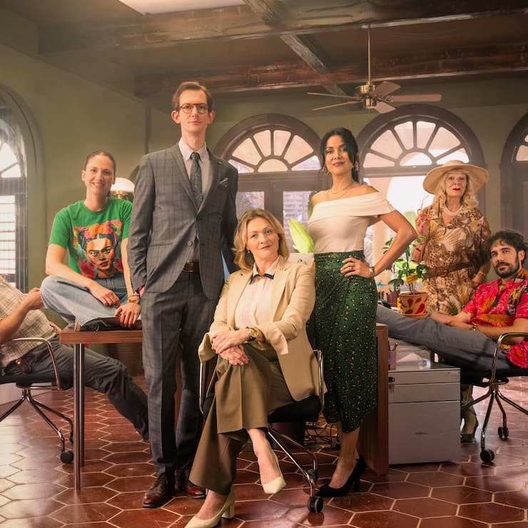 2025: «Unsere kleine Botschaft» mit Danny Exnar, Anaïs Decasper, Jonas Gygax, Susanne Kunz, Sandra Zellweger, Birgit Steinegger und Matthias Schoch  (v. l.). Das Ensemble dreht noch bis Ende Februar: anders als bei früheren Sitcoms ohne Publikum, und es gibt auch  keine eingespielten Lacher.
