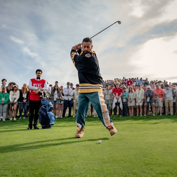 Happy Gilmore (Adam Sandler) muss sich zuerst wieder ans Golfen gewöhnen.