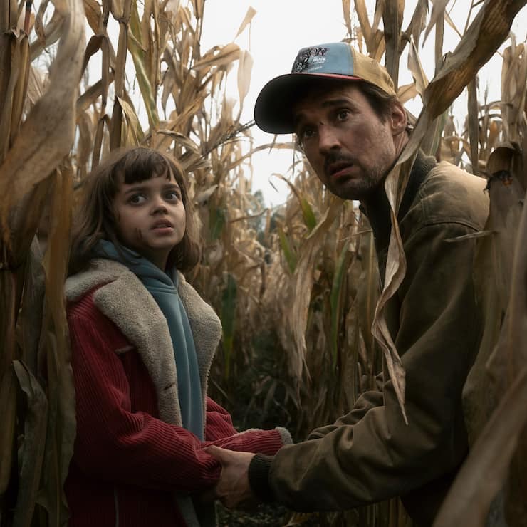 Auf der Flucht: Charlie (Yuna Bennett) und Vater Sven (Florian David Fitz) sind in Gefahr.