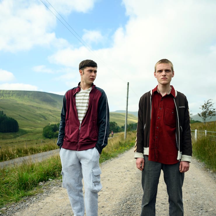 Zyniker trifft Greenhorn: Aaron (Samuel Bottomley, l.) und Danny (Lewis Gribben).