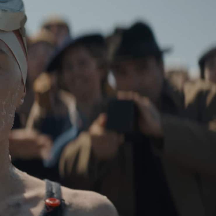 Die junge Frau und das Meer