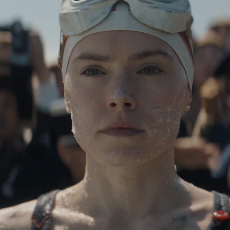 Trudy Ederle (Daisy Ridley) wurde nicht nur im Wasser mit erheblichem Widerstand konfrontiert.