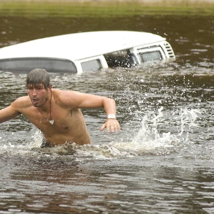Jim Caviezel im 2008er-Remake von «Long Weekend» (1978).