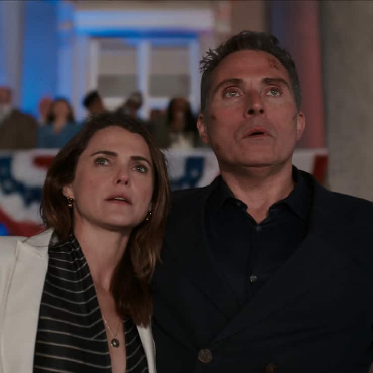 Ratlos: US-Botschafterpaar Kate und Hal Wyler (Keri Russell, Rufus Sewell).