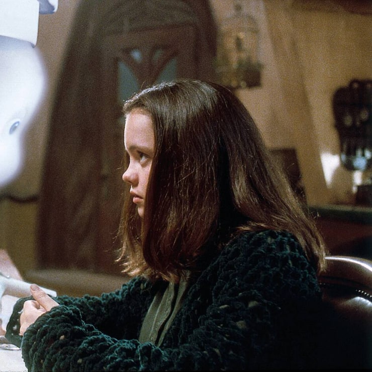 Casper & Kathleen „Kat“ Harvey (Christina Ricci) im Fantasyfilm Casper