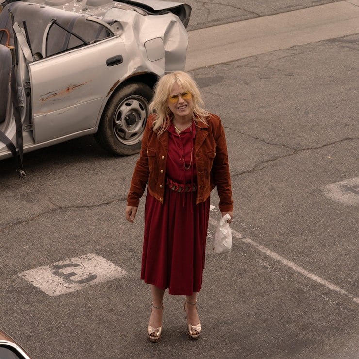 Führt ein Lotterleben par excellence: Peggy  (Patricia Arquette) in «High Desert».