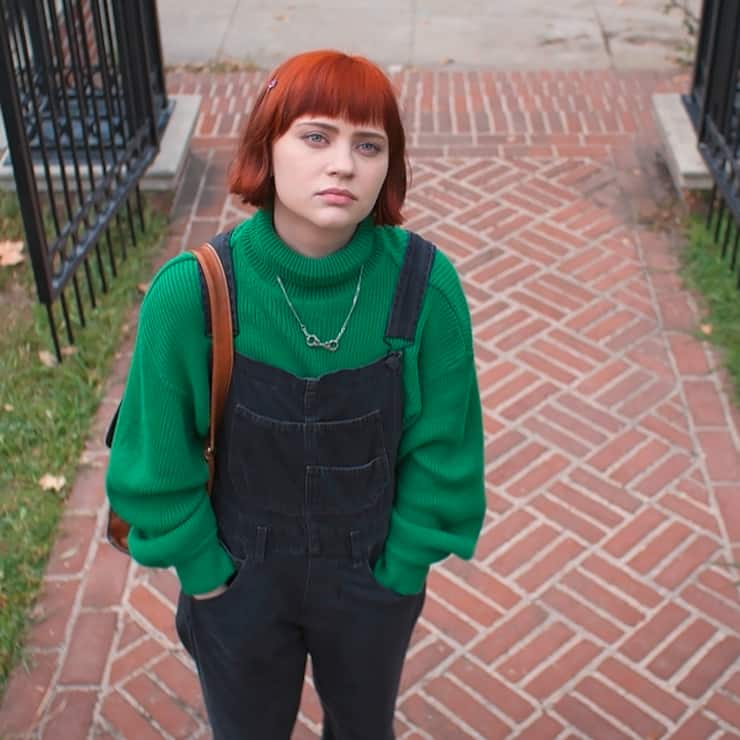 Scarlett (Sierra McCormick) in a scene from the "Rubber (Wo)man: Part One" episode of AMERICAN HORROR STORIES.