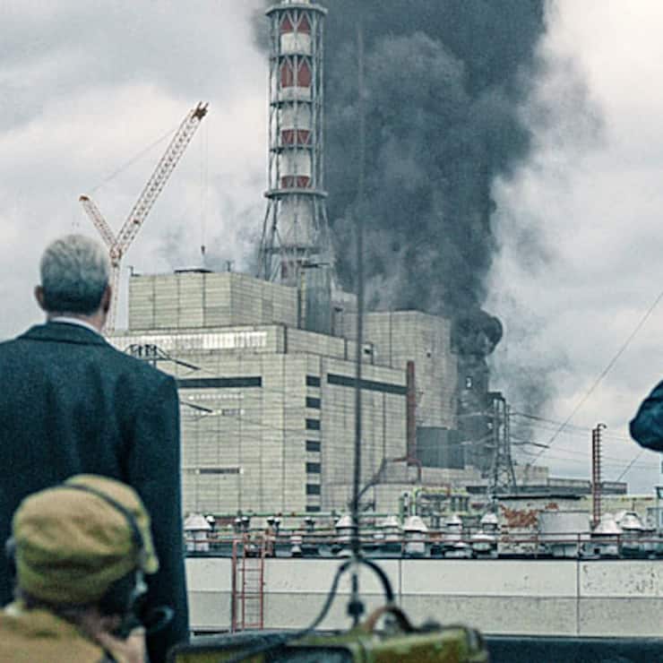 Bange Blicke auf die tödliche Atomwolke nach der Explosion in Reaktor 4: «Chernobyl» auf Sky Show