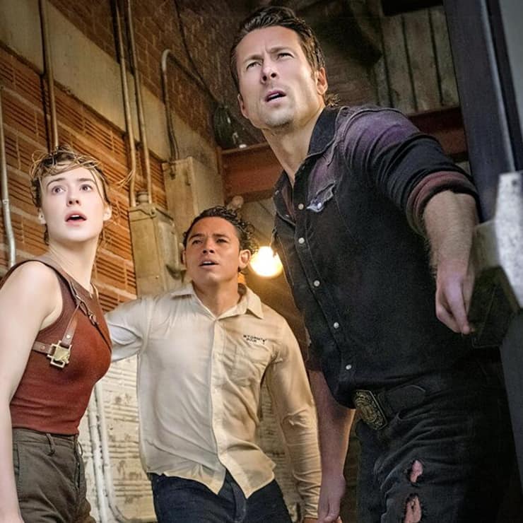 Kate (Daisy Edgar-Jones) und Tyler (Glen  Powell) sehen sich einem Megatornado gegenüber.