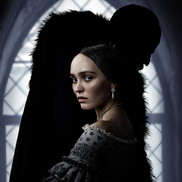 Graf Orlok hat ein Auge auf Ellens (Lily-Rose Depp) Hals geworfen.