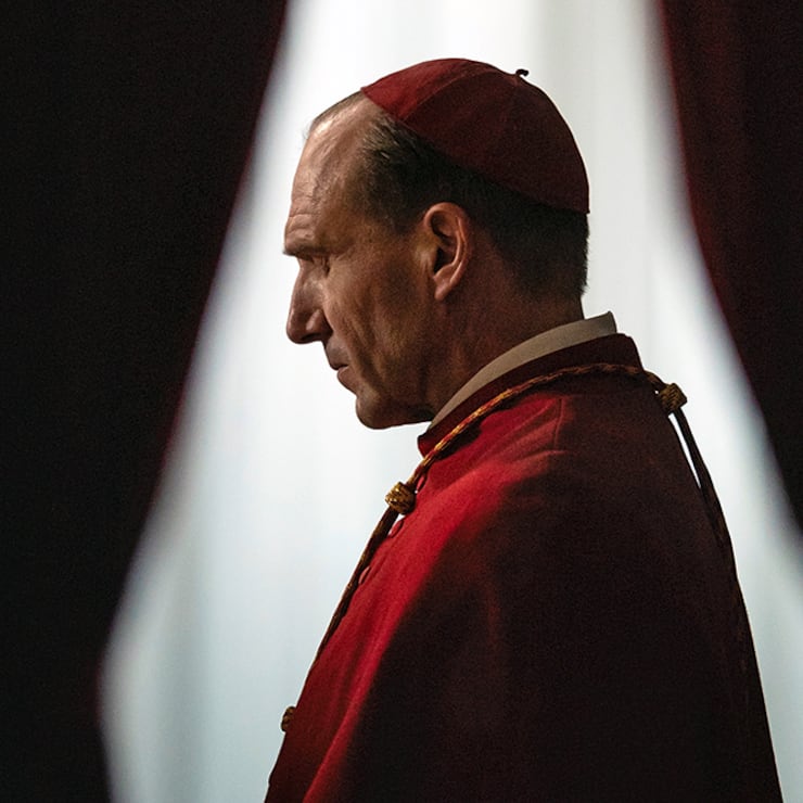 Heikle Aufgabe: Dekan Lawrence (Ralph Fiennes) überwacht die Papstwahl.