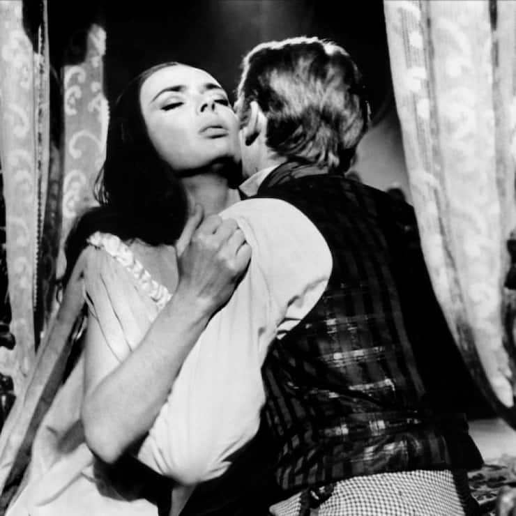 Barbara Steele und Georges Rivière in «Danza Macabra» (1964).