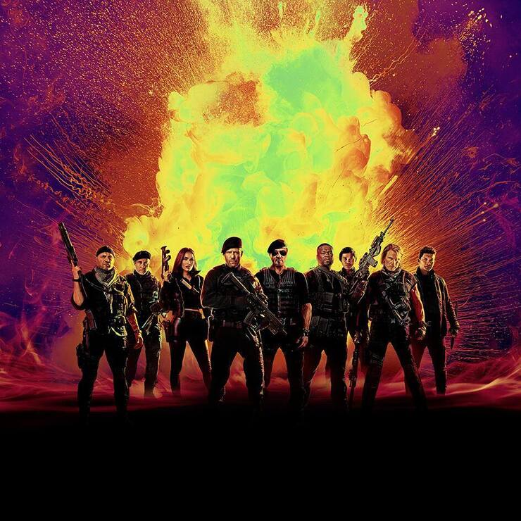 Kino – «The Expendables 4»: Barney ­(Stallone, M.)  und Christmas (Statham, 4. v. l.) lassen es krachen.