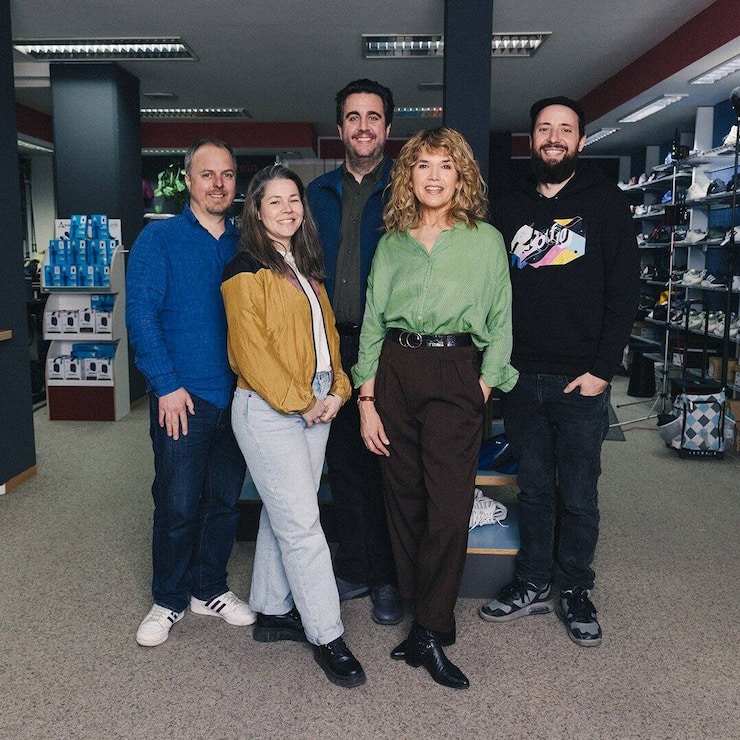 Crew hinter "«Never Ever»