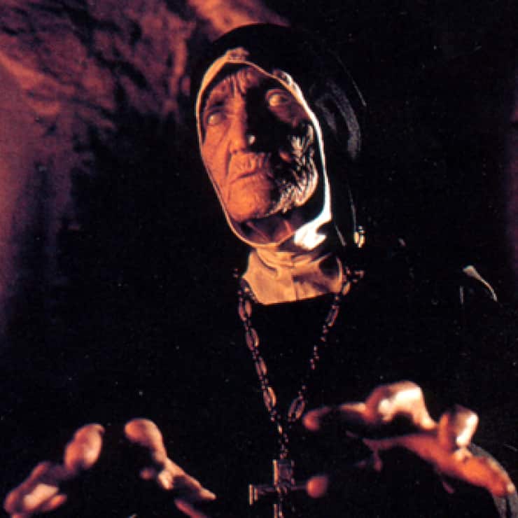 Mit ihr wird wohl niemand selig: betagte Nonne aus «Dark Waters» (1993). 