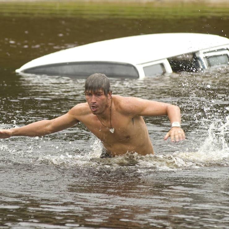 Jim Caviezel im 2008er-Remake von «Long Weekend» (1978).