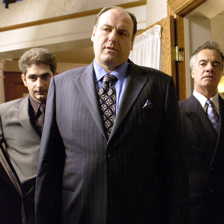 Mafia-Familie zum Anfassen (v.l.): Christopher Moltisanti (Michael Imperioli), Tony Soprano (James Gandolfini), Paulie Gualtieri (Tony Sirico) und Silvio Dante (Steven Van Zandt). 