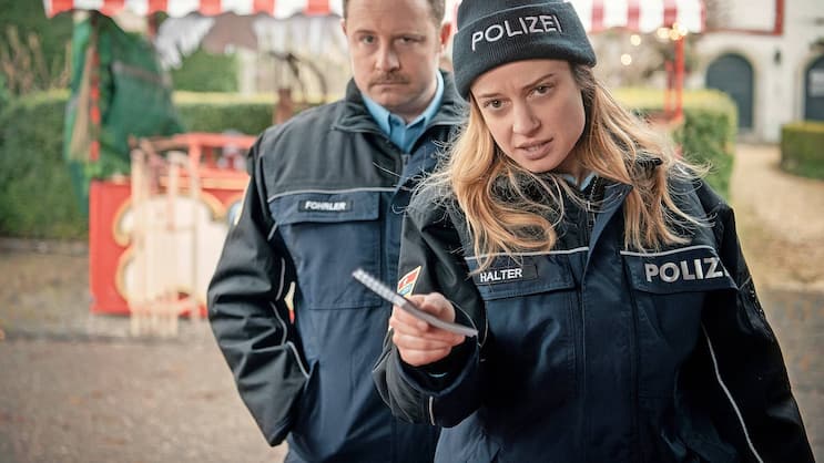 Ziemlich durchgeknalltes Ermittlerduo: Gabriel Vetter und Lara Stoll.