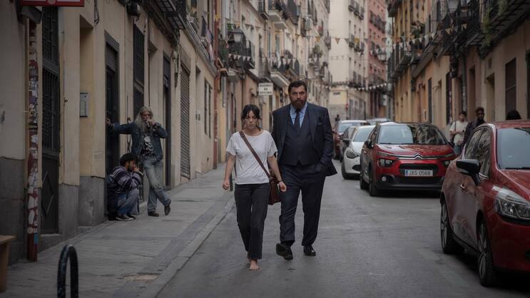 Zu schlau für diese Welt: Antonia Scott (Vicky Luengo) mit Jon Gutiérrez (Hovik Keuchkerian).